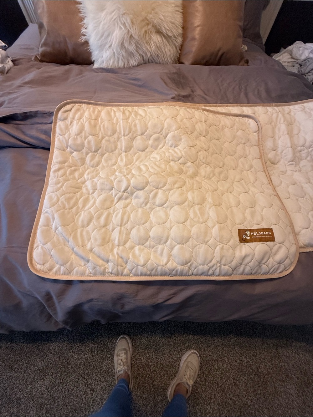 2x Pelsbarn Cooling Cream Quilted Dog Mat - Reversible - Picture 4 of 5